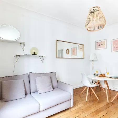 Montmartre - Abbesses Apartment *